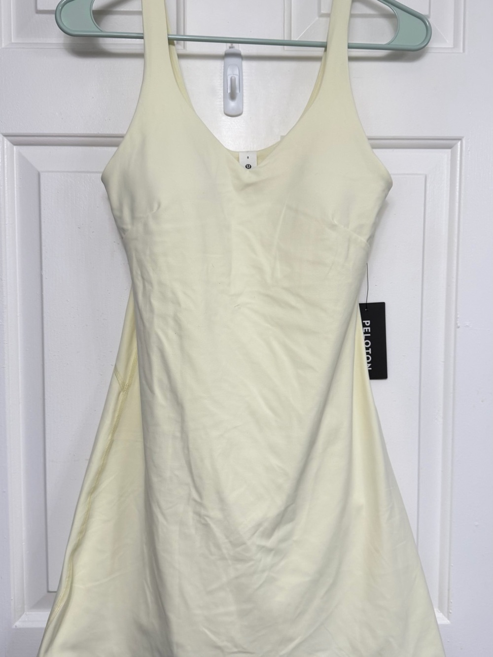 Lululemon Align Dress X Peloton Colour:
Butter yellow